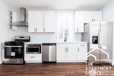 Main picture of 932 N Richmond St