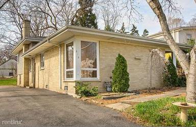 Main picture of 613 Saint Charles Rd