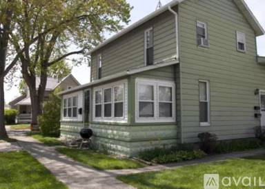 Main picture of 300 E John St