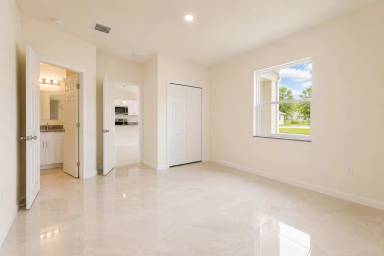 Main picture of 5317 30th St SW
