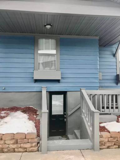 Main picture of 302 E Walnut St