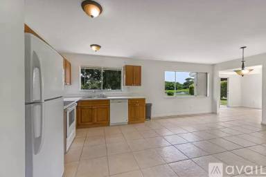 Main picture of 1709 SE Burgundy Ln