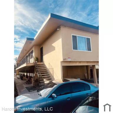 Main picture of 612 W 81st St