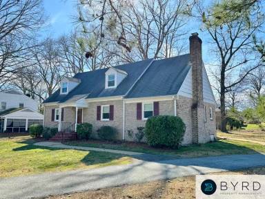 Main picture of 5200 Sprucewood Ave
