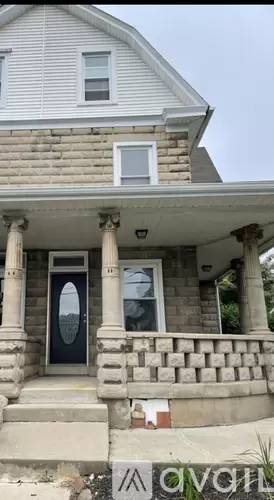 Main picture of 3933 E Grant St