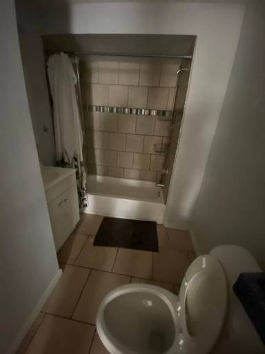 Main picture of 77 4th St