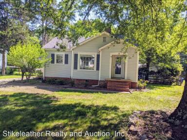 Main picture of 212 E Park Ave