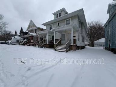 Main picture of 166 Rosewood Ter