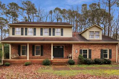 Main picture of 227 Aspen Blvd