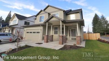 Main picture of 5806 NE 45th St