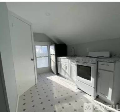 Main picture of 9 Central St