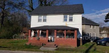 Main picture of 1104 Victory Blvd
