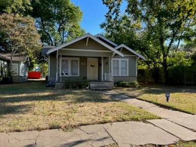 Main picture of 1704 S 10th St