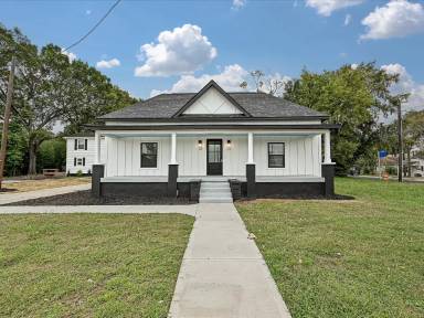 Main picture of 328 Parkwood Ave