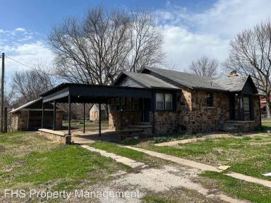 Main picture of 1111 N Kansas Expy