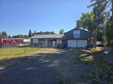 Main picture of 1413 NE 136th St