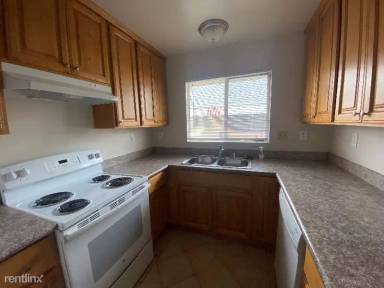 Main picture of 977 Clark Ave
