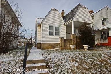 Main picture of 595 Townsend Ave