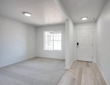 Main picture of 8416 E Conant St