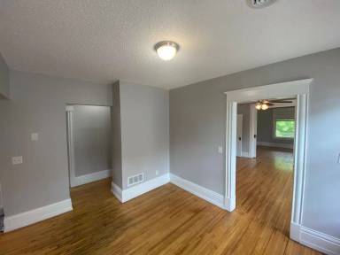 Main picture of 3228 3rd Ave S