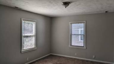 Main picture of 310 E College St