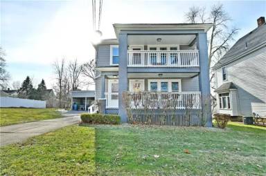 Main picture of 223 E Liberty St