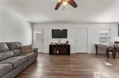 Main picture of 718 Trestle Dr