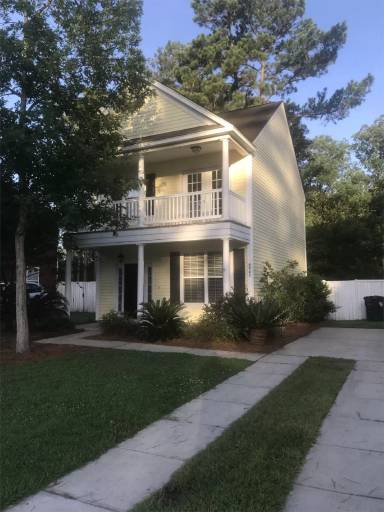 Main picture of 8983 Planters Row Ln