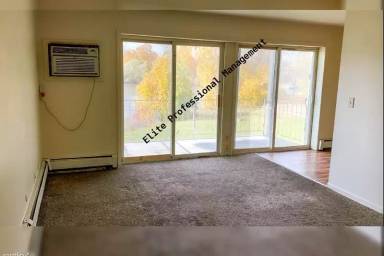 Main picture of 410 Lippincott Blvd