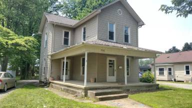 Main picture of 700 E High Ave