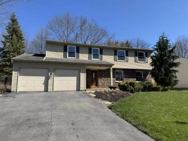 Main picture of 535 Willow Dr SE