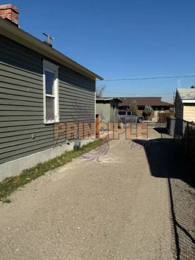 Main picture of 1155 Sampson St