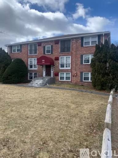 Main picture of 174 Tyngsboro Rd