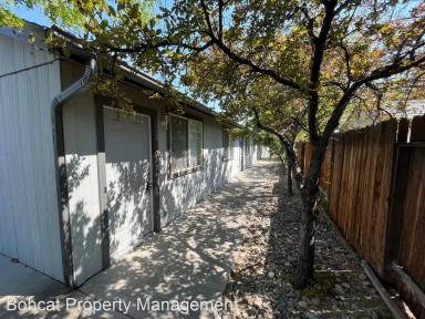 Main picture of 976 Latigo Dr
