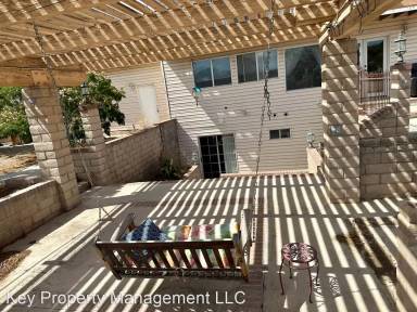 Main picture of 7945 W Craig Rd