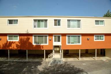 Main picture of 1118 E 6th St