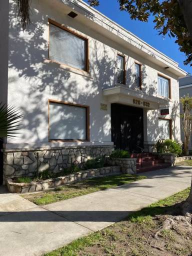 Main picture of 628 1/2 Linden Ave