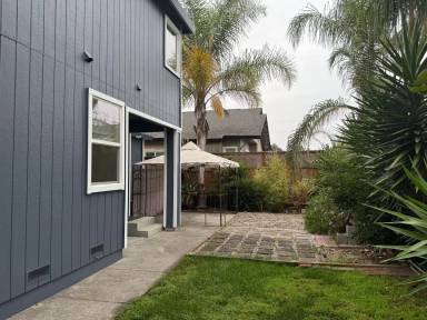 Main picture of 8130 Luisa Way