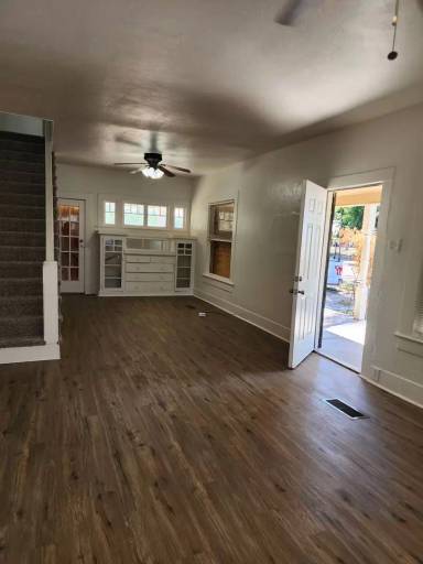 Main picture of 4830 Central Ave