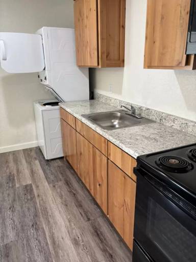 Main picture of 2880 Central St