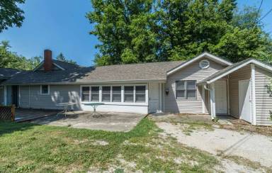 Main picture of 103 E 16th St