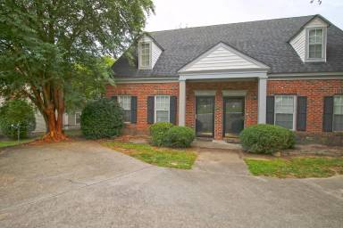 Main picture of 618 Hulon Ln