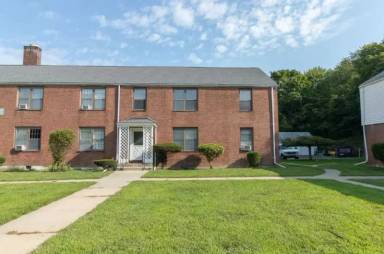 Main picture of 35 Nob Hill Cir