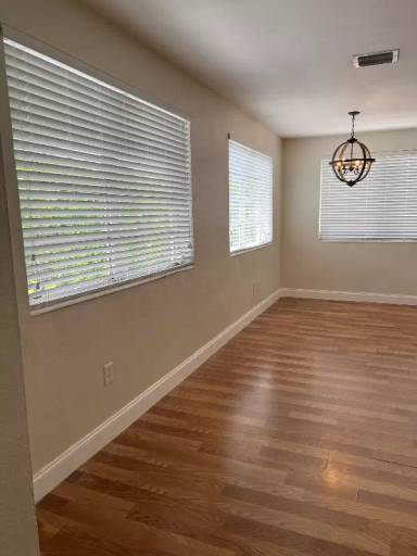 Main picture of 46 NW 1st St
