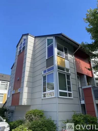 Main picture of 15107 NE 81st Way