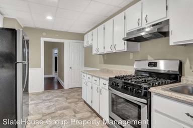 Main picture of 729-731 W Poplar St