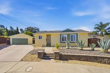 Main picture of 1677 Sandos St