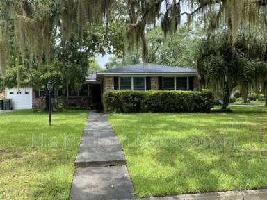 Main picture of 228 Kensington Dr
