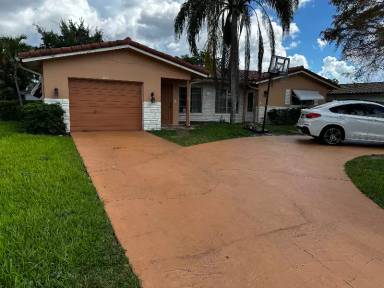 Main picture of 3259 NW 118th Ln
