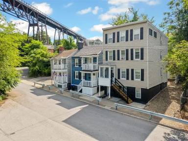 Main picture of 15 Albany St